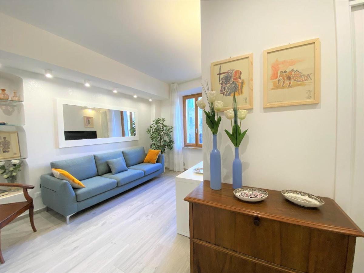 Casa Stella- A Due Passi Dal Corso Di Siena Lejlighed Eksteriør billede