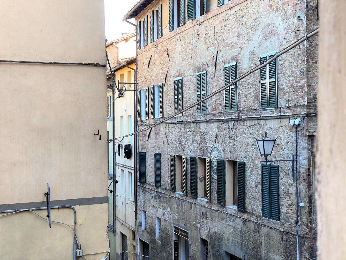 Casa Stella- A Due Passi Dal Corso Di Siena Lejlighed Eksteriør billede
