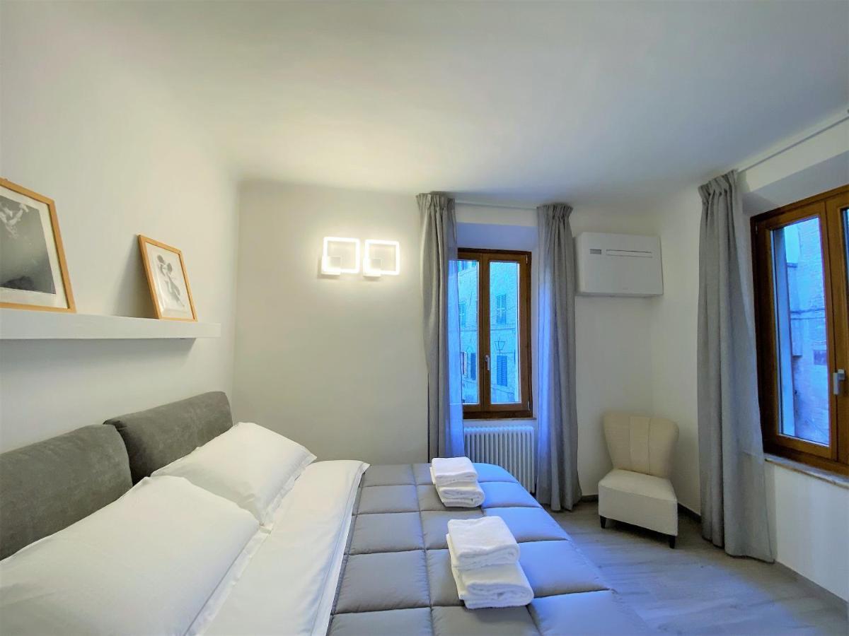 Casa Stella- A Due Passi Dal Corso Di Siena Lejlighed Eksteriør billede
